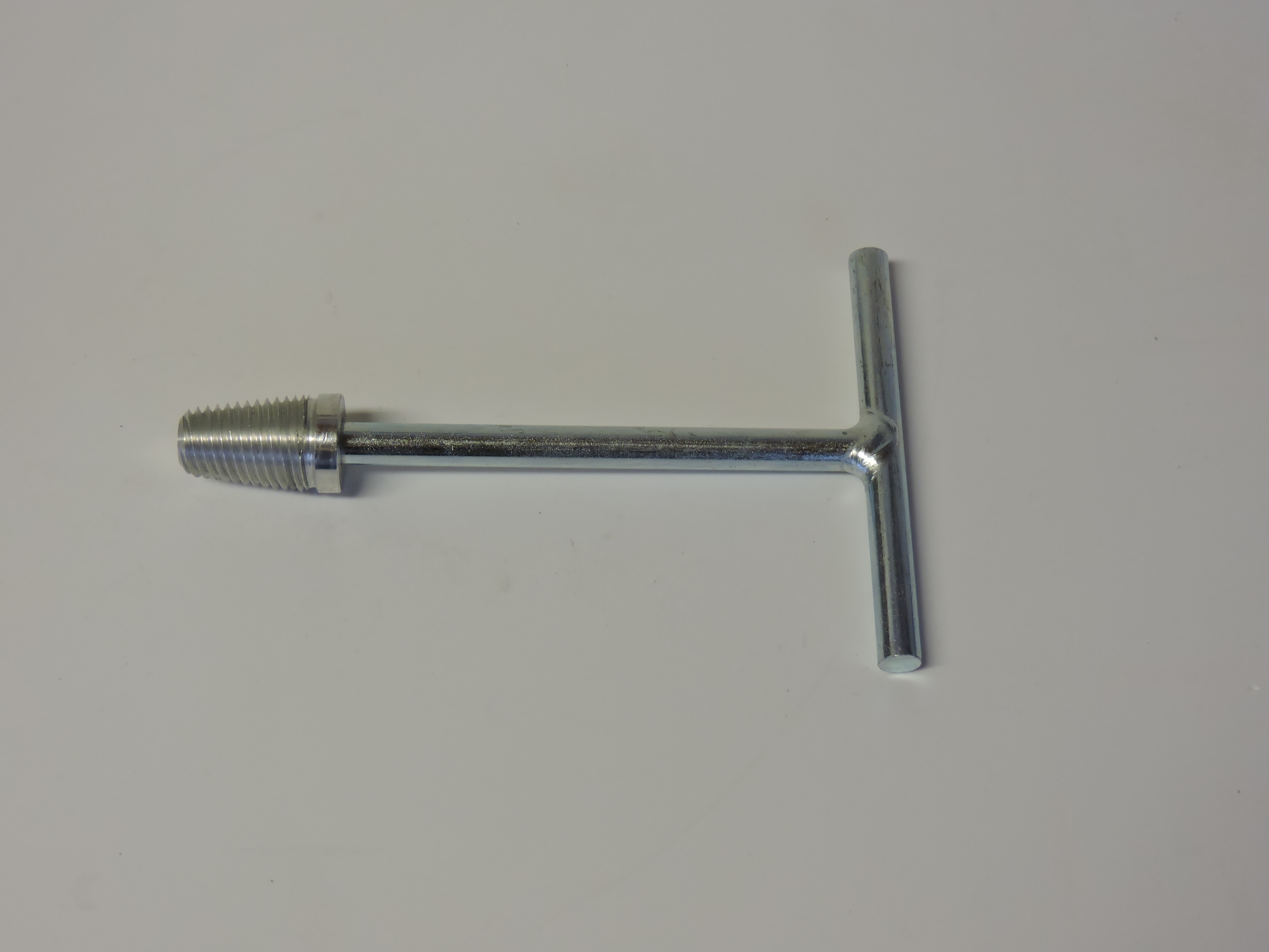 Unscrewing key for pressure cone 22-26 mm
